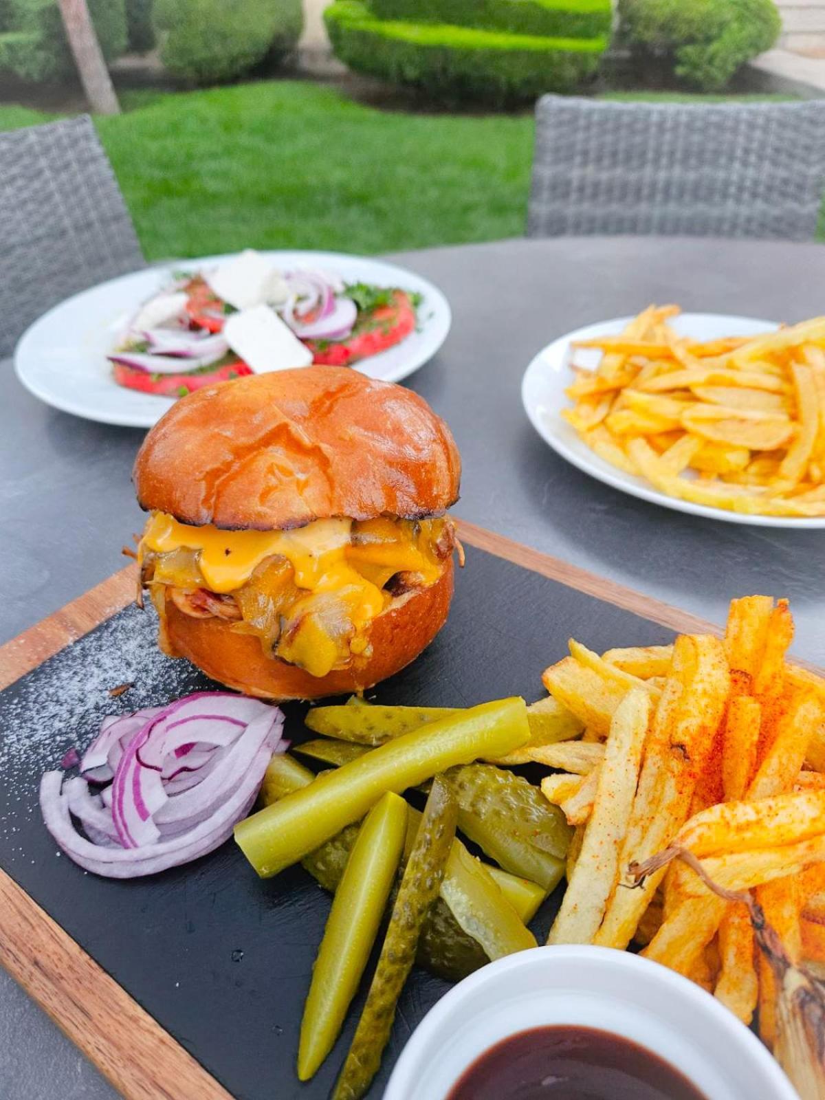 קרלובו Hotel-Restaurant Almond מראה חיצוני תמונה
