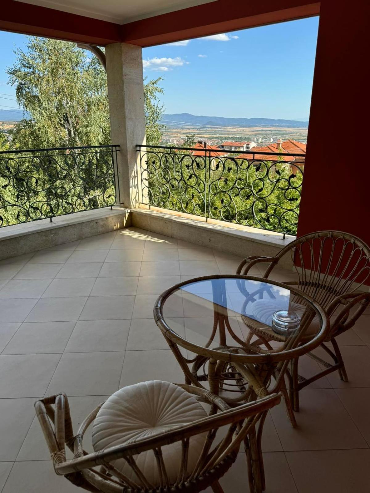 קרלובו Hotel-Restaurant Almond מראה חיצוני תמונה